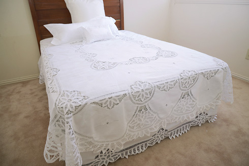 Old Fashioned Battenburg Lace Twin Bed Coverlet - Click Image to Close